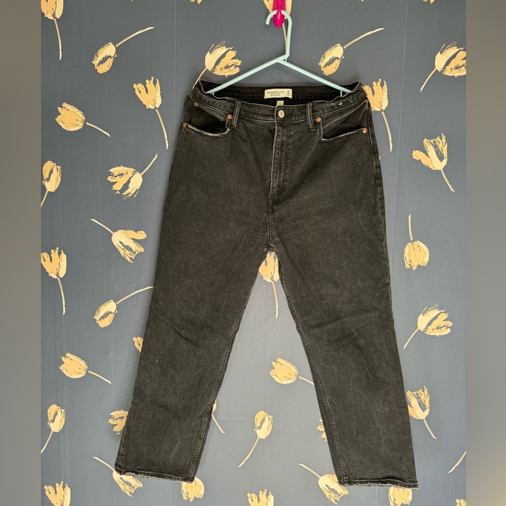 Abercrombie & Fitch Curve Love Black Jeans ankle Straight Ultra High Rise